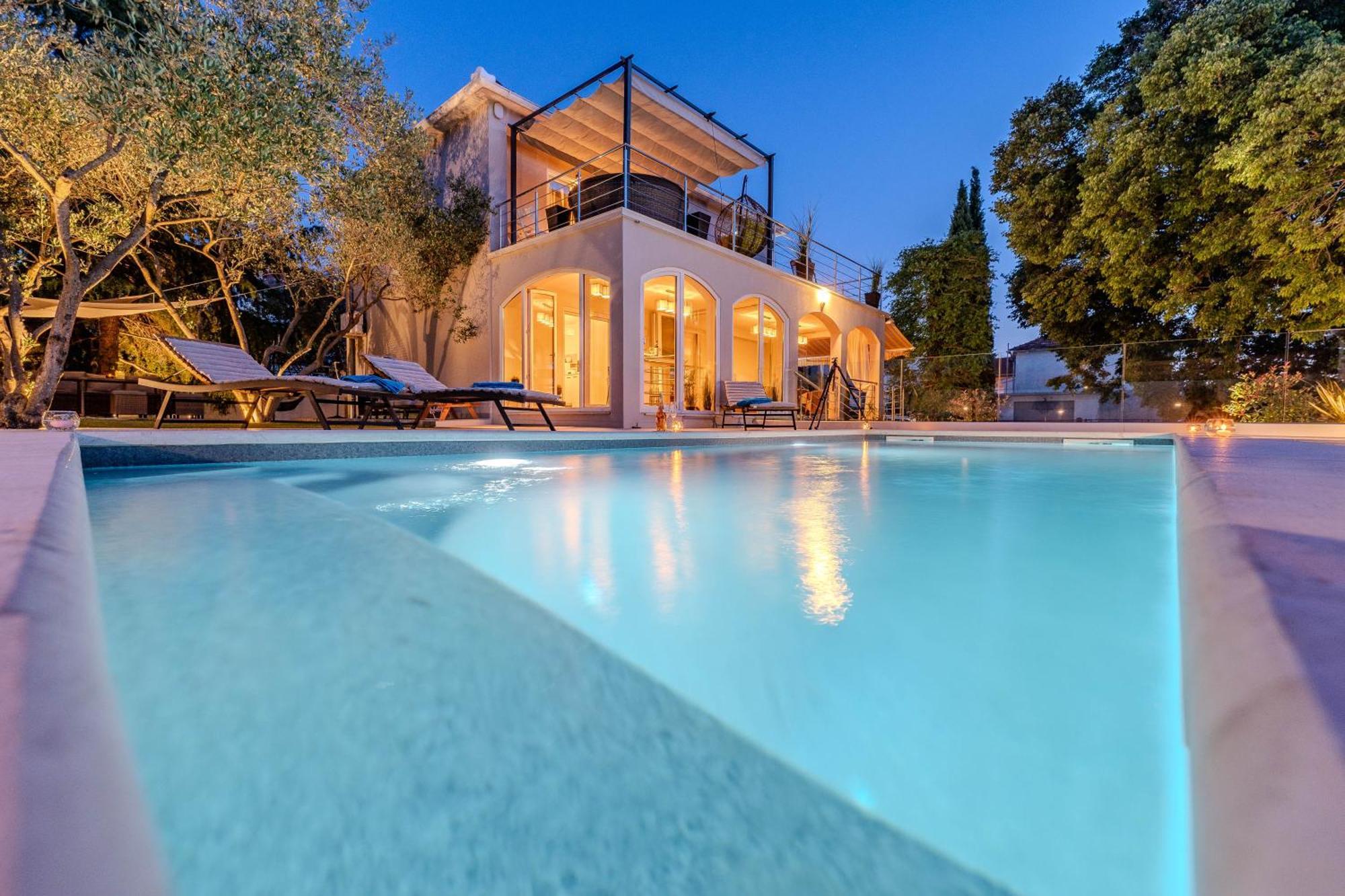 Villa B&D Zadar For The Complete Pleasure Of Vacation !Heated! Private Pool! Green Oasis In The Center Of Zadar, 100M From The Sea Zewnętrze zdjęcie