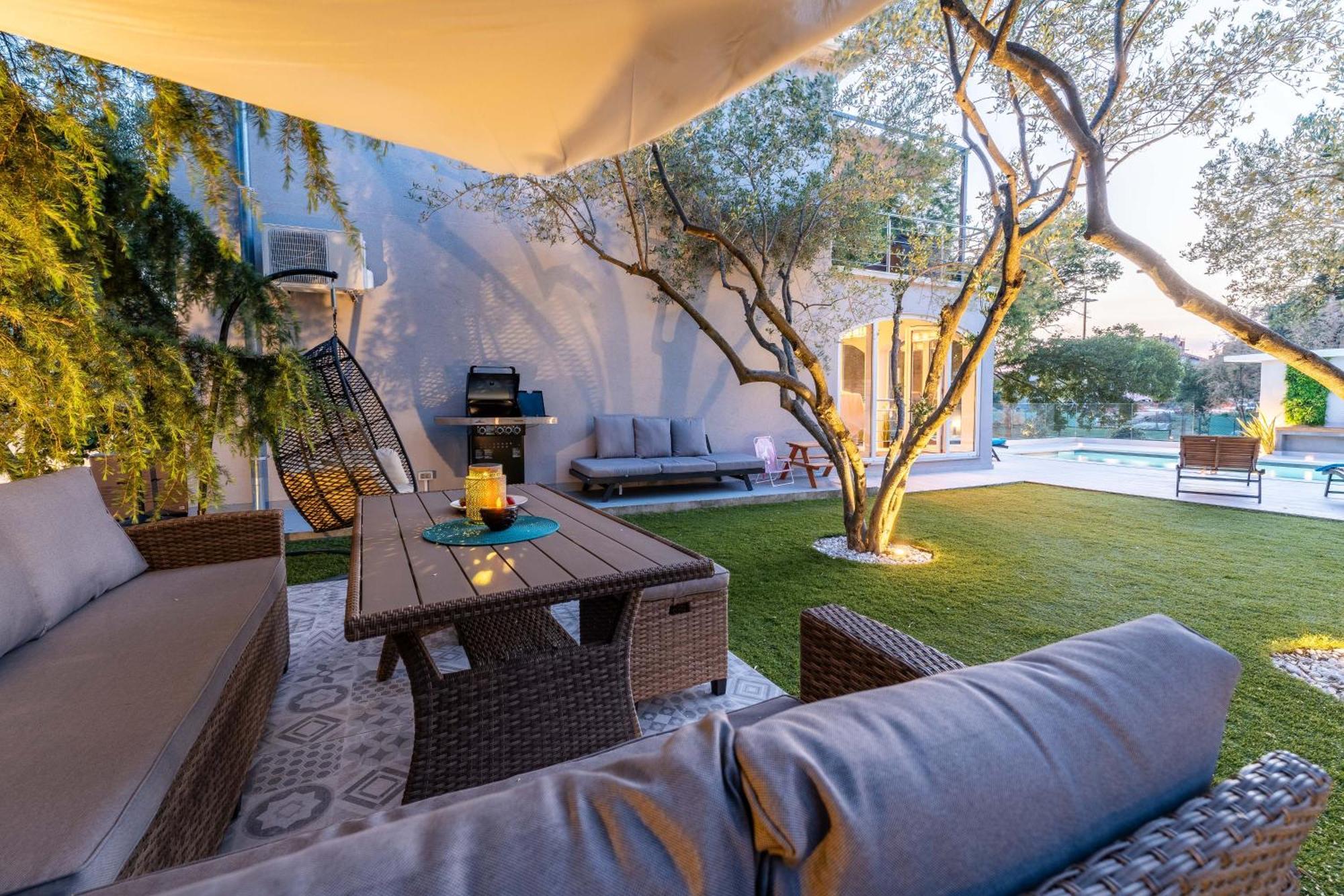 Villa B&D Zadar For The Complete Pleasure Of Vacation !Heated! Private Pool! Green Oasis In The Center Of Zadar, 100M From The Sea Zewnętrze zdjęcie