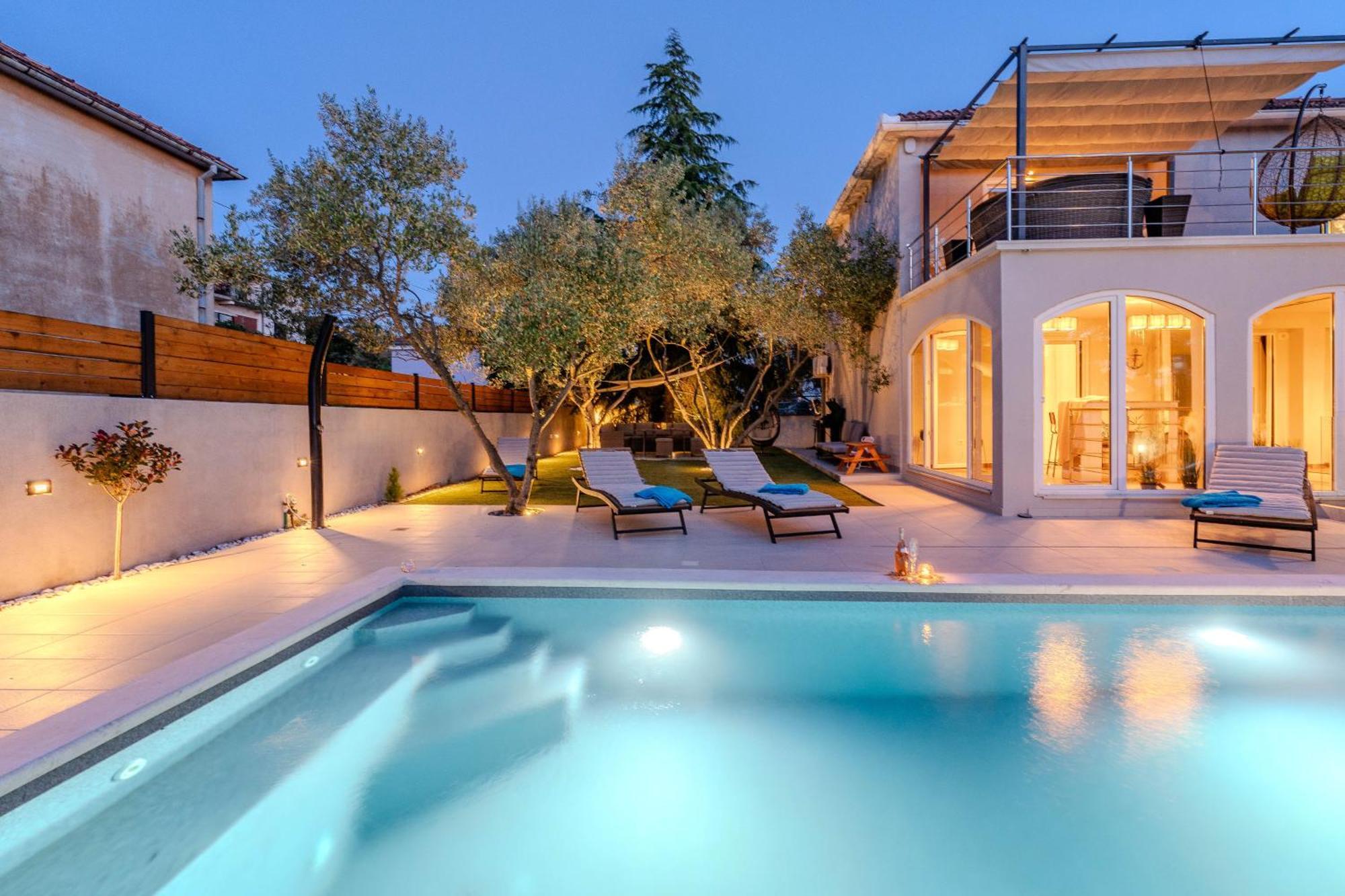 Villa B&D Zadar For The Complete Pleasure Of Vacation !Heated! Private Pool! Green Oasis In The Center Of Zadar, 100M From The Sea Zewnętrze zdjęcie