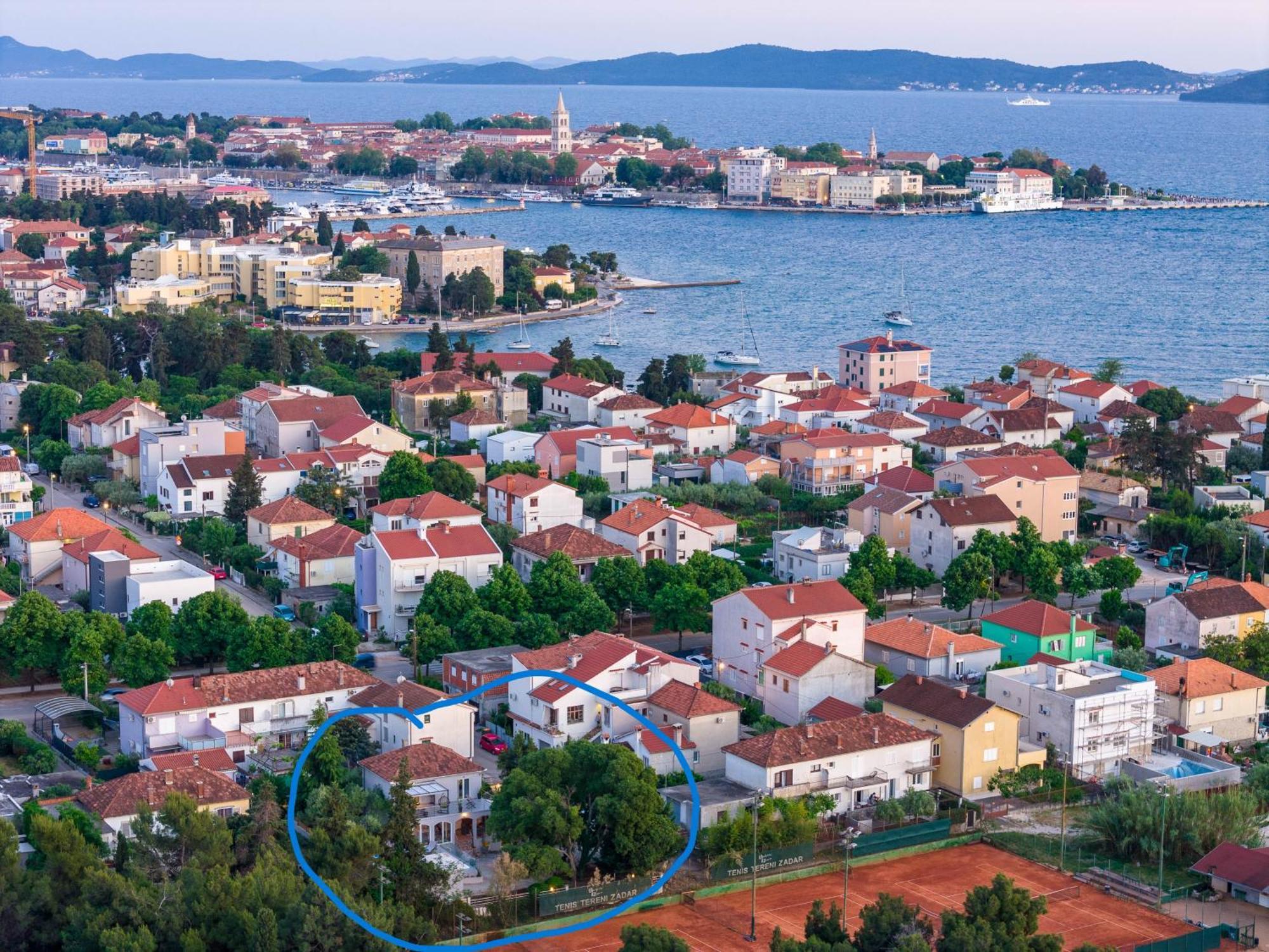 Villa B&D Zadar For The Complete Pleasure Of Vacation !Heated! Private Pool! Green Oasis In The Center Of Zadar, 100M From The Sea Zewnętrze zdjęcie